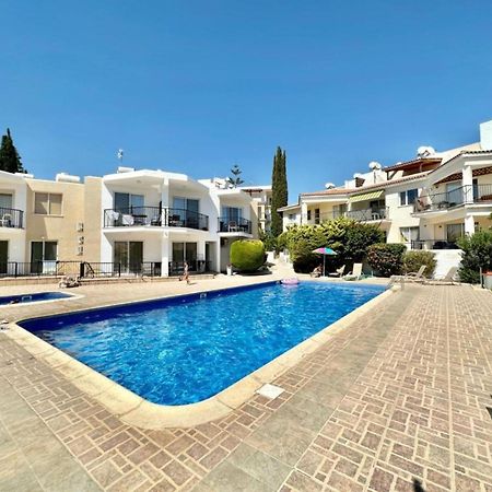 H&O Danaos Sea Breeze Apartment Paphos Exterior photo